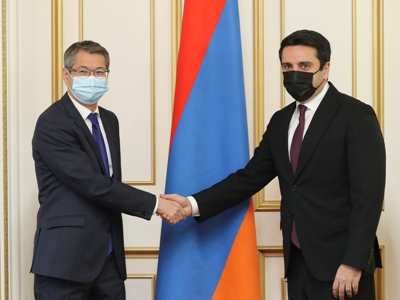 Ալեն Սիմոնյանն ընդունել է ՀՀ-ում Ղազախստանի դեսպանին. քննարկվել է հետպատերազմյան իրավիճակը