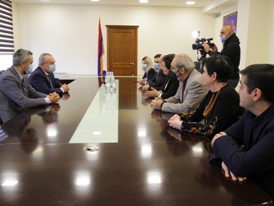 «Հանրային հեռուստաընկերությունը մտածողություն է ձևավորում». Վահրամ Դումանյան