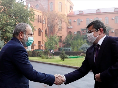 Armenia premier receives Artsakh President