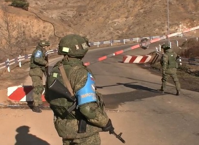 Russian peacekeepers ensure safe passage of over 400 vehicles to and from Nagorno-Karabakh per day