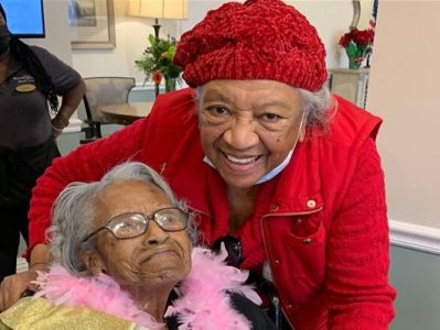 104-летняя парикмахер поделилась секретом долголетия