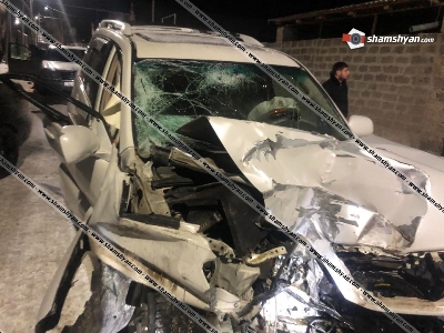 Գեղարքունիքում 22-ամյա վարորդը Lexus-ով բախվել է բնակչի տան պարսպին և փլուզել այն․ կան վիրավորներ