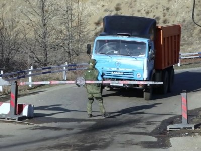 Russian peacekeepers ensure safe entry to Karabakh for about 2,000 vehicles