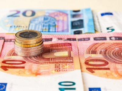 Bulgaria to adopt euro in 2024