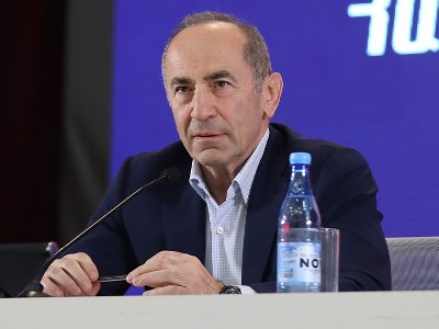 Роберт Кочарян выразил соболезнования в связи с кончиной поэта Размика Давояна