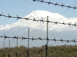 AFP: Луч надежды пробивается  через закрытую границу  Армении и Турции