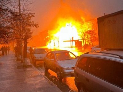 СК: Погибшим пассажиром протаранившего газовую трубу в Ереване по-видимому была женщина