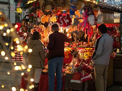 How many tourists from which countries visit Armenia ahead of New Year holidays?