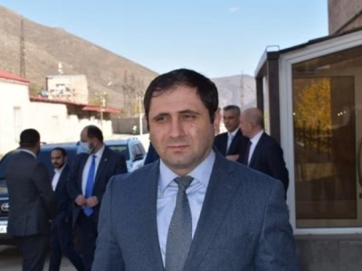 Aravot.am: Министр обороны Армении женится