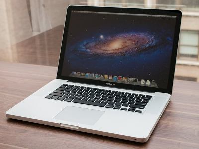 Apple «похоронит» последний компьютер с дисководом