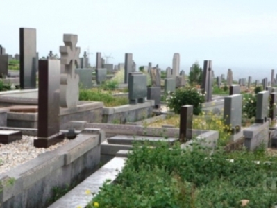 Արարատի մարզում դպրոցի 52-ամյա տնօրենը որդու գերեզմանին ինքնասպանության փորձ է արել