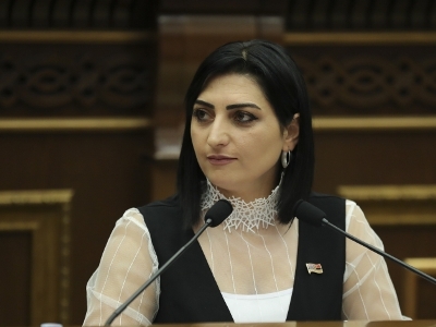 Կառավարությունն անընդհատ ասում էր՝ զոհվածի եղբայրները ունեն ոտ ու ձեռք, թող գնան աշխատեն. Թագուհի Թովմասյան