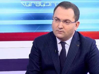 Արթուր Դավթյանը Կրեմլի դահլիճում կողք կողքի հանդիպել է Գևորգ Կոստանյանին․ Ասլանյան