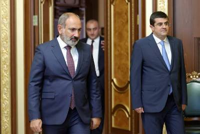 Newspaper: Armenia PM-Artsakh President conflict has continuation