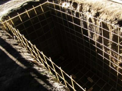 В Ереване мужчина погиб, упав в яму с арматурой