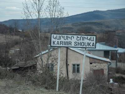 Karmir Shouka residents block Azerbaijani convoy's way
