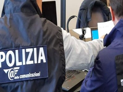 Spain police uncover international criminal gang which forged COVID-19 passports
