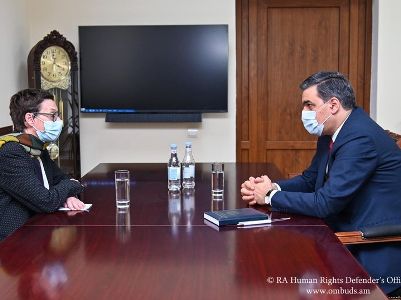 Омбудсмен Армении обсудил с послом Франции вопросы защиты прав человека в республике