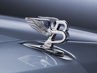 Bentley анонсировала первый аккумуляторный электромобиль