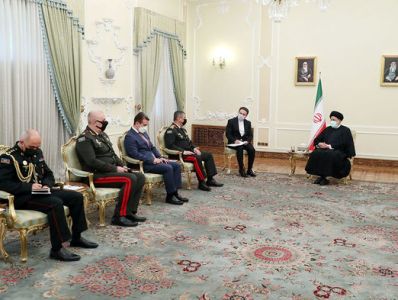 Իրանի նախագահն ընդունել է Ադրբեջանի պաշտպանության նախարարին