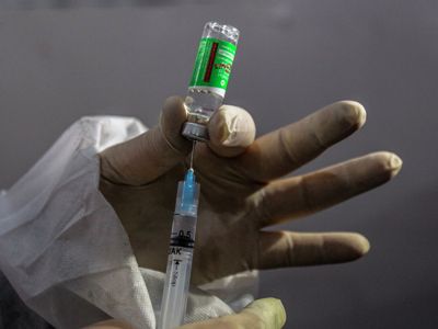 Italy introduces fines for not vaccinated elderly people