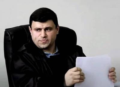 «Հրապարակ»․ Հերթական անթաքույց հետապնդումը․ Բերիան կնախանձեր