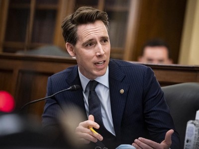 US Republican senator urges Biden to withdraw support for Ukraine's possible NATO membership