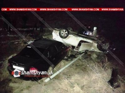 Կոտայքի մարզում բախվել են BMW-ն ու Opel-ը. 2-ն էլ հայտնվել են գազալցակայանի տարածքում, BMW-ն գլխիվայր շրջվել է