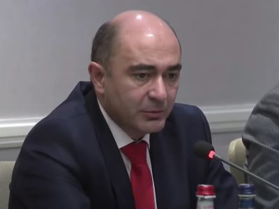 Գործող Սահմանադրությունը կեղծված հանրաքվեով է ընդունվել. Ֆեյք պառլամենտական համակարգ է ներդրվել. Մարուքյան