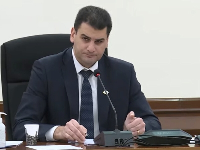 Քաղաքապետը դժգոհել է Երևանի կանգառներից եւ լուծում առաջարկել