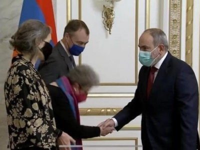 ԵՄ դեսպանը ծնկի կգա՞ Փաշինյանի առաջ. Politik.am
