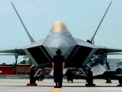 US sends F-22 fighter jets to UAE to defend against Houthi attacks