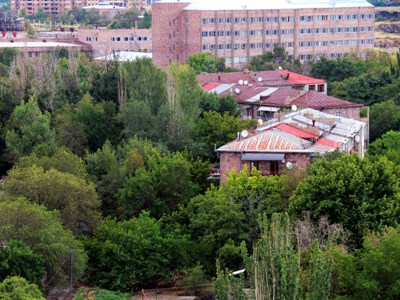 «Ծանր տեխնիկա են կայանել, խոչընդոտում են մեքենաների եւ հետիոտնի տեղաշարժը». Ֆիզգորոդոկում իրավիճակը լարվել է