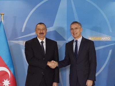 Stoltenberg discusses Ukraine and gas supplies to Europe with Aliyev