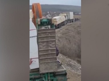 Pastinfo: Residents of Artsakh's Martakert region block Azerbaijan military convoy (VIDEO)