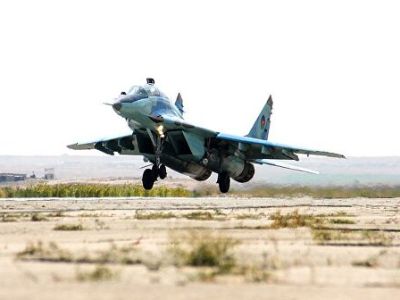 Azerbaijan Defence Ministry reports on fighter training flights