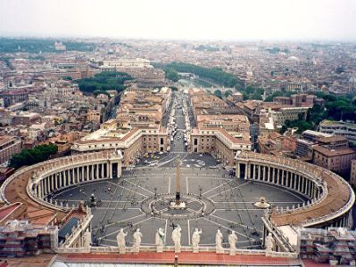 Vatican spy story comes to fore as fraud trial reopens