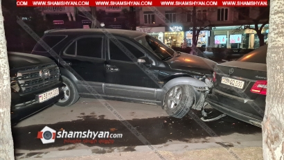 Բախվել են Լյովա Մնացականյանի Toyota Land Cruiser-ը, Kia Sorento-ն և 2 Mercedes-ներ․ կա վիրավոր