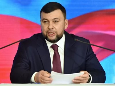 Donetsk and Luhansk heads ask Putin to recognize independence of republics