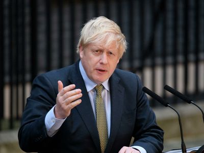 UK PM denies his party receives donations from Russian oligarchs