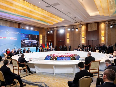 Սմաիլով. ԵԱՏՄ-ում առեւտրի ցուցանիշը բավարար չէ ներքին շուկայի կայունության ապահովման համար