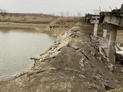 Российские военные ликвидировали дамбу, перекрывавшую подачу воды в Крым