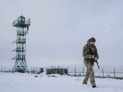 В селе в Ростовской области рядом с границей Украины разорвался снаряд