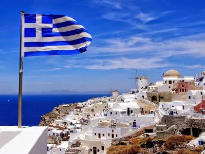 Greece suspends issuance and renewal of residence permits for wealthy Russians