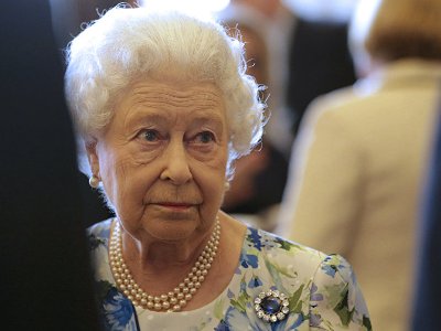 Елизавета Вторая вернулась к исполнению своих королевских обязанностей