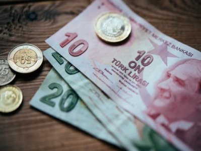 Инфляция в Турции достигла рекордных 54% в феврале