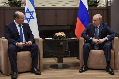 Путин обсудил по телефону с Беннетом ситуацию вокруг Донбасса после встречи накануне в Москве