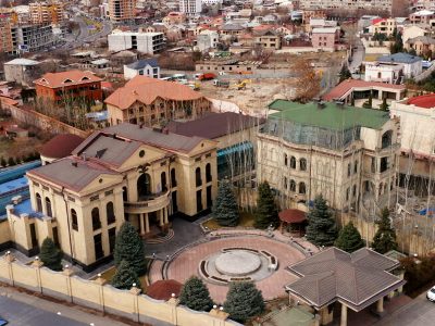 Հովիկ Աբրահամյանի ընտանիքի դղյակը վաճառվել է. ո՞վ է գնորդը. Civilnet.am
