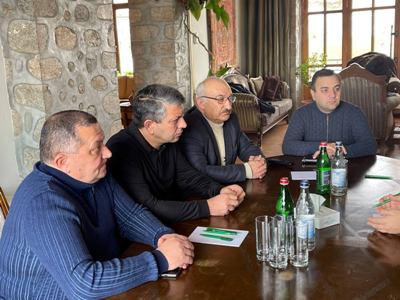 Արցախի Արդարություն կուսակցության համանախագահները հանդիպել են Արթուր Վանեցյանի հետ