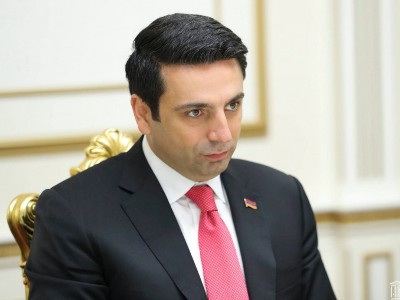 Ալեն Սիմոնյանն աշխատանքից ազատել է Արթուր Վանեցյանի մորը